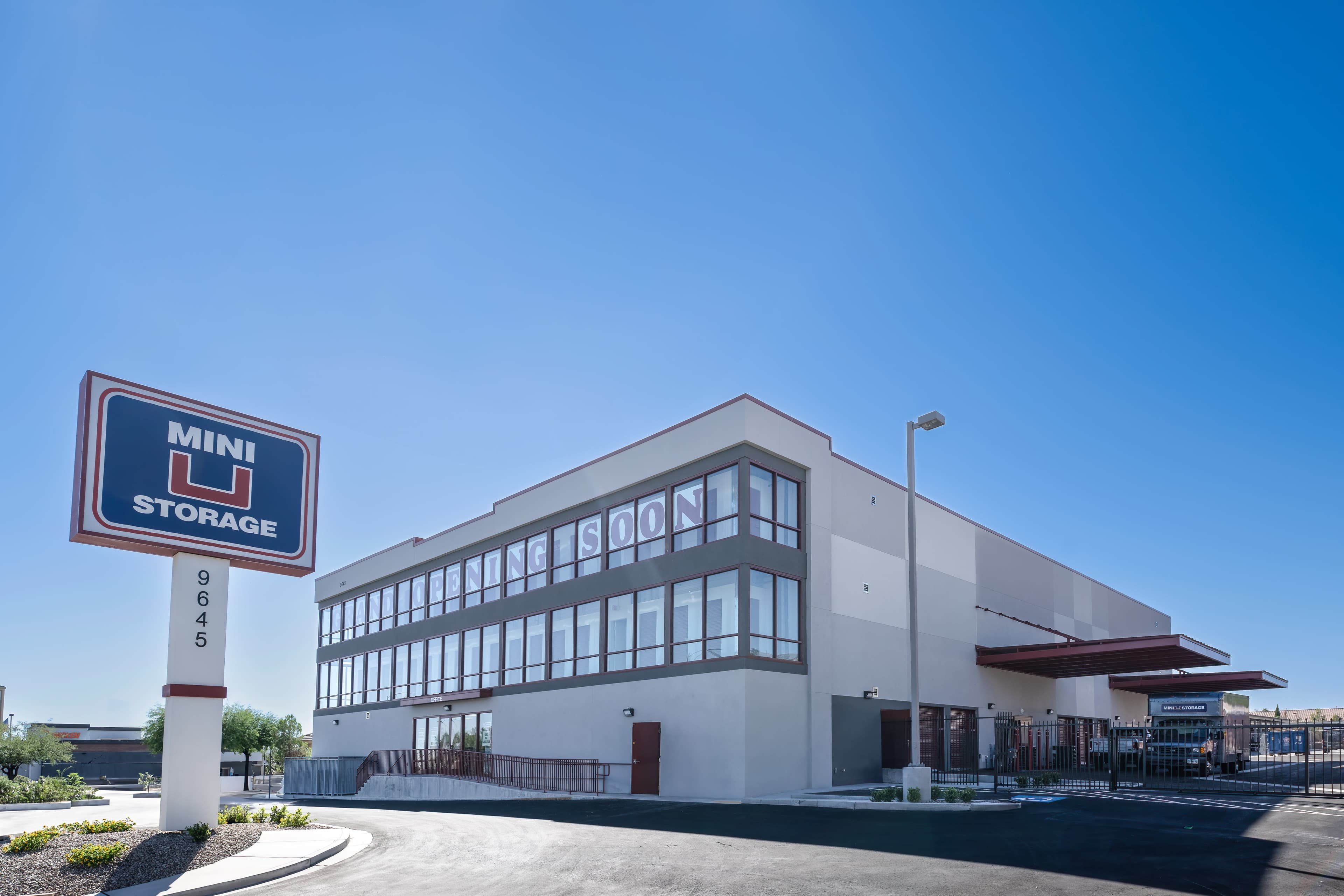 Ribbon Cutting: Mini U Storage Tropicana (Las Vegas)