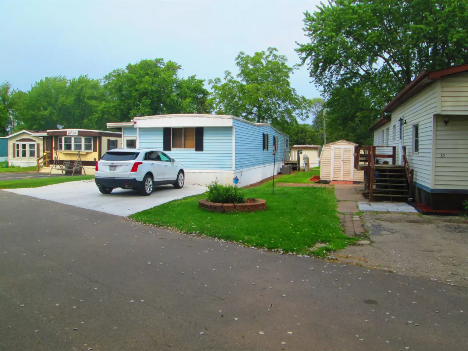 Lakeview Estates - Manufactured housing community in WI