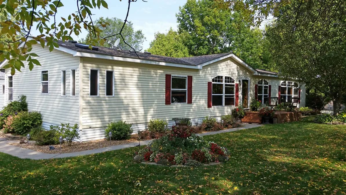 Riverside Terrace - Manufactured housing community in MN