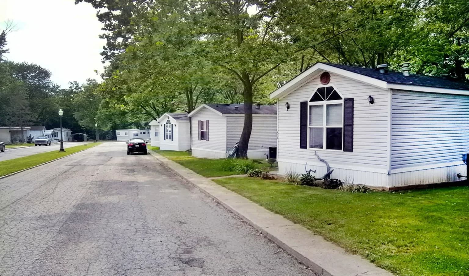 Tuckaway Village - Manufactured housing community in IL